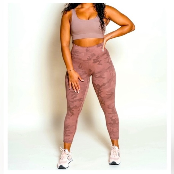 P’tula Stealth High Rise Leggings Coral Sands Size Medium - Picture 1 of 11